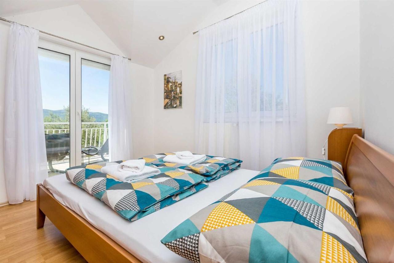 Holiday Home Olive Garden Brzac Kültér fotó